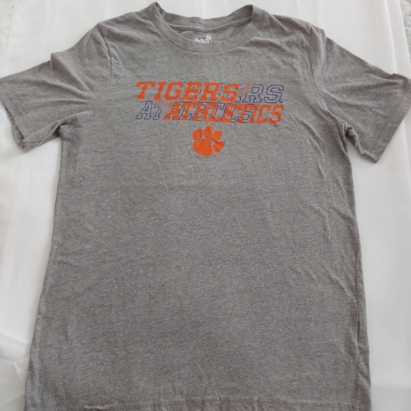 3/$25 Gen 2 Clemson Shirt Youth Large. Gray. - Picture 5 of 5